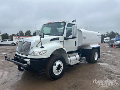 2019 International MV607 2000 gal Water Truck