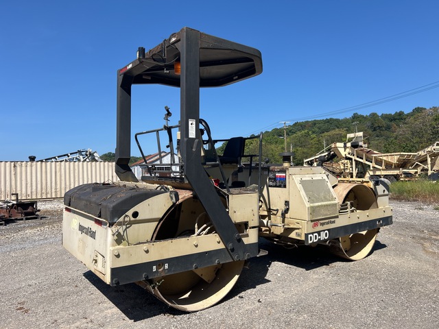 2004 Ingersoll-Rand DD-110 Double Drum Roller 2004 Ingersoll-Rand DD-110 Double Drum Roller
