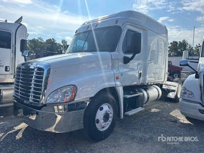2018 Freightliner Cascadia 125 6x4 T/A Slaapcabine Trekker