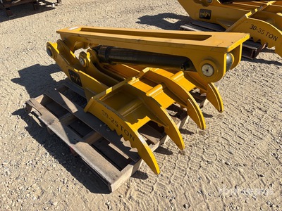 2026 HW THUMB20-25H 30 in Hydraulic Excavator Thumb - Fits Cat 320, 325 / 20 - 25 ton (Unused)