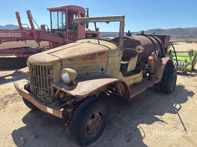 Dodge 4x2 Fuel Truck