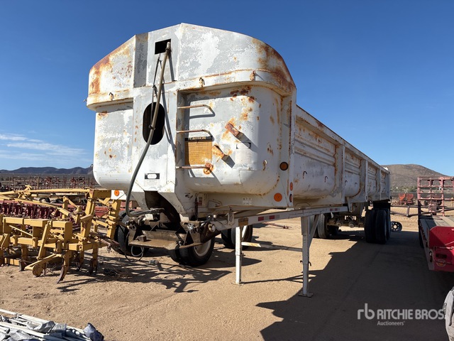 1991 Clement LW3829 38 ft T/A End Dump Trailer