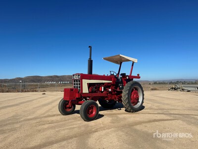 International Harvester I656D 2WD Tractor