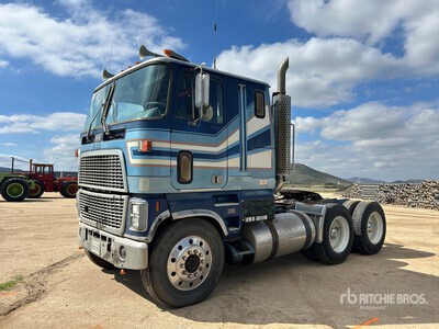 Ford CL-9000 6x4 T/A Cabover w/ Sleeper