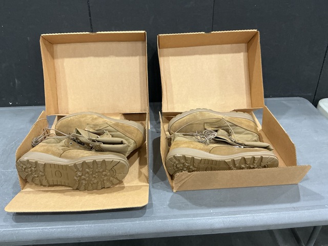 (20) Pairs of Men&rsquo;s Safety Boots