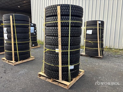 Quantity of (8) 11R22.5 Snow Traction Retreaded اطارات المواصلات (Unused)