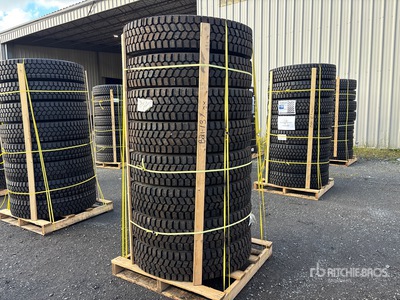 Quantity of (8) 11R22.5 Snow Traction Retreaded اطارات المواصلات (Unused)