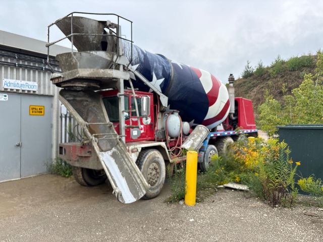 2005 Phoenix 10x6 PARTS ONLY Front Discharge Mixer Truck