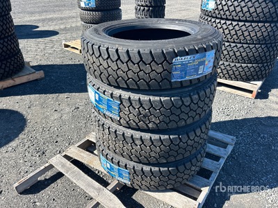 Quantity of (4) Roadlux 225/70R19.5 Pneumatici per autocarro (Unused)