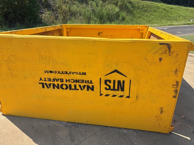 4 ft x 8 ft (4 in Wall) TSS Steel Trench Shield