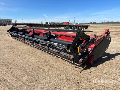 2000 Case 1042 30 ft Rigid Combine Header