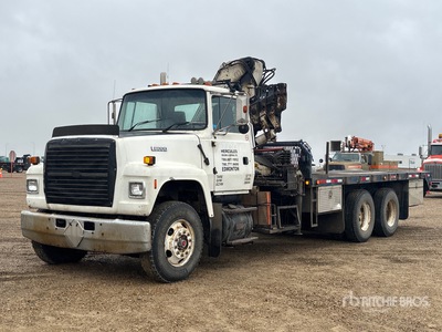 Hiab 260AW-19 8600 kg Knuckle Boom on 1996 Ford L8000 6x4 Camión Grúa