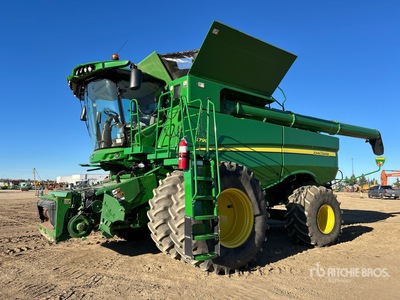 2018 John Deere S790 Combine Harvester