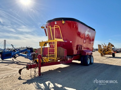 Supreme 1700TR 29 ft 10 in Feed Mixer
