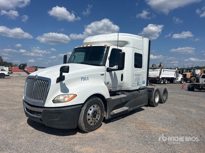 2018 International LT625 6x4 Ciągnik siodłowy T/A z kabiną sypialną