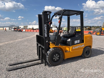 2026 Captur FM35H 7700 lb Pneumatic Tire Montacargas (Sin Usar) / Forklift (Unused)