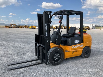 2026 Captur FM35H 7700 lb Pneumatic Tire Montacargas (Sin Usar) / Forklift (Unused)