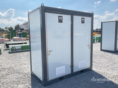 2026 WC-2 7 ft 3 in x 3 ft 11 in 2 Person Skid-Mounted Baño Portatil (Sin Usar) / Portable Toilet (Unused)