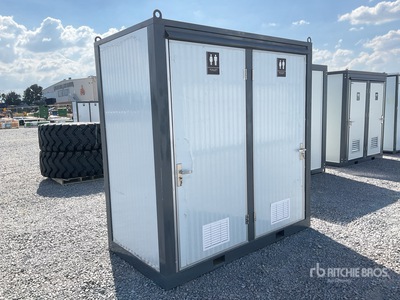 2026 WC-2 7 ft 3 in x 3 ft 11 in 2 Person Skid-Mounted Baño Portatil (Sin Usar) / Portable Toilet (Unused)
