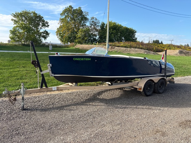 2022 Glen L 20 ft Custom Barrelback Mahogany Boat w/ Trailer