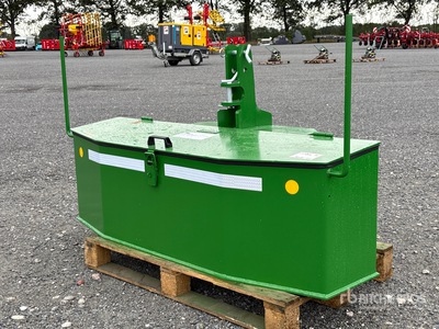 2026 Massepoids COC-J1200 J-series steel three-point counterweight with sloping lid Accesorios de barrido (Unused)
