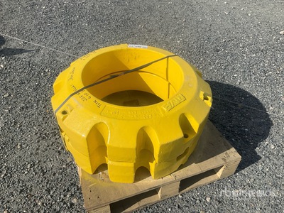 Quantity of (2) 205 Kg Wheel Counterweight - To Fit John Deere 農業関連 - その他