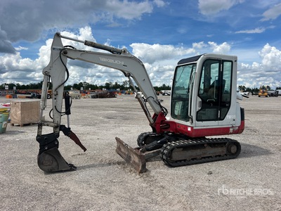 Takeuchi TB135 حفارة صغيرة