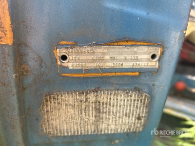 1966 Mercury 700 4x2 穀物用トラック