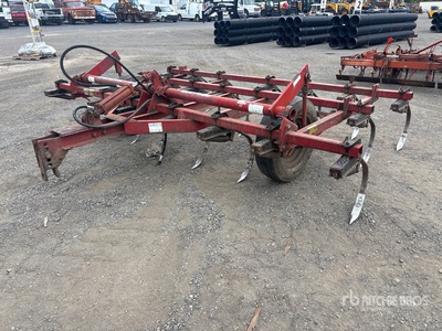 International 4500 12 ft Cultivator