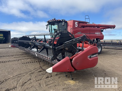 2021 Case IH 8250 w/ 2017 Case IH 3152 40 ft コンバイン