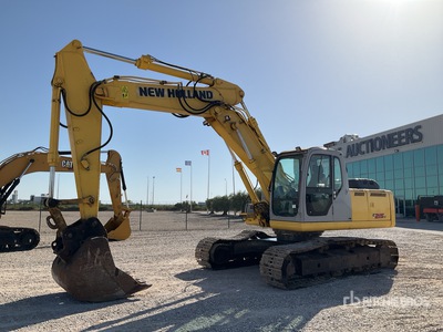 2007 New Holland Kobelco E215B Excavadora de Cadenas