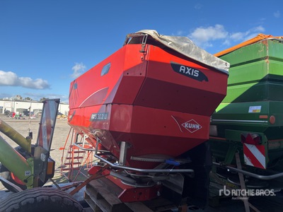Kuhn Axis Fertilizer Spreader