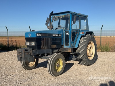 New Holland 5640 2WD トラクター