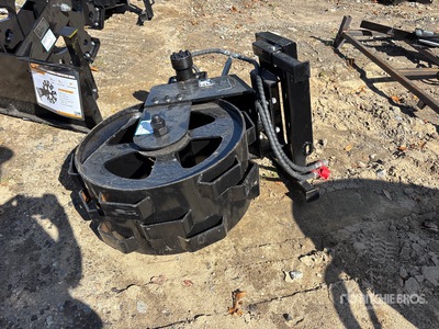 2026 GIYI GY-CW44 12 in Mini Skid Steer Steering Compactor Wheel (Unused)