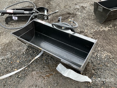 2026 GIYI GY-3TB 32 in Tilting Excavator Bucket (Unused)