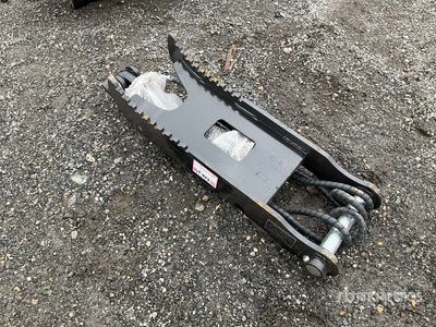 2026 GIYI GY-XJ5T 12 in Hydraulic Excavator Thumb (Unused)
