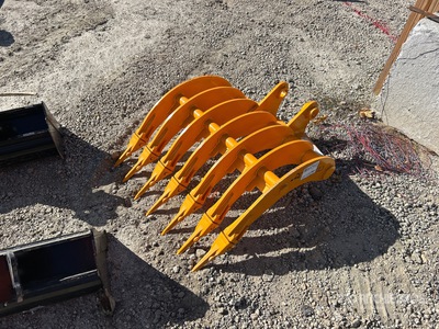 2026 GIYI 32 in Excavator Rake - Fits Cat 305 (Unused)