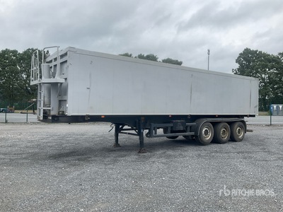 2003 STAS SA233K Tri/A Remolque banera