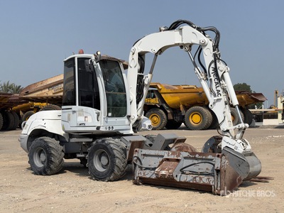 2017 Mecalac 12MTX حفارة بعجلات
