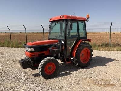1999 Kubota L4200 Trattore agricolo 4RM
