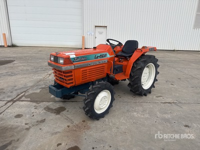 Kubota L1-245D 4WD Microtracteur Utility Tractor
