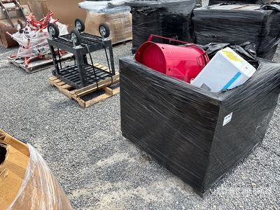 Quantity of (3) Pallets of Contractor supplies أدوات يدوية متنوعة