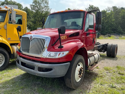 2012 International 4400 4x2 Cab and Chassis (Inoperable)