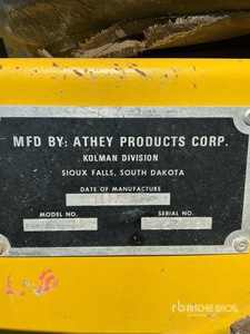 1990 Athey 712D Windrow Elevator