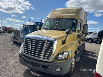 2015 Freightliner Cascadia 125 6x4 T/A Sleeper Truck Tractor