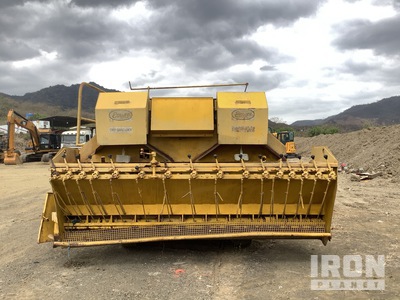 Etnyre Chip Spreader