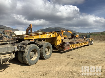 2002 Trail-Eze 45 ton Tri/A Removable Gooseneck Lowboy Trailer