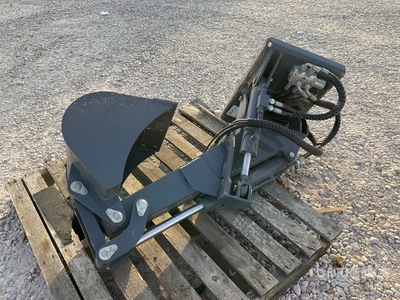 2022 Multione 90º Rotation Mini Digger With Bucket 40cm (Unused)