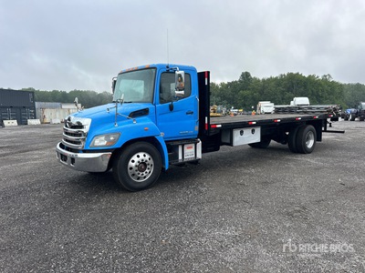2019 Hino 338 4x2 Flatbed Truck