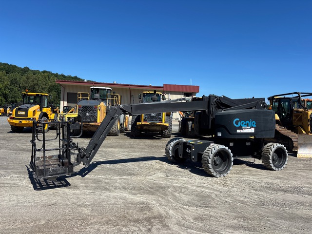 2018 Genie Z-60/37 4WD Hybrid Articulating Boom Lift